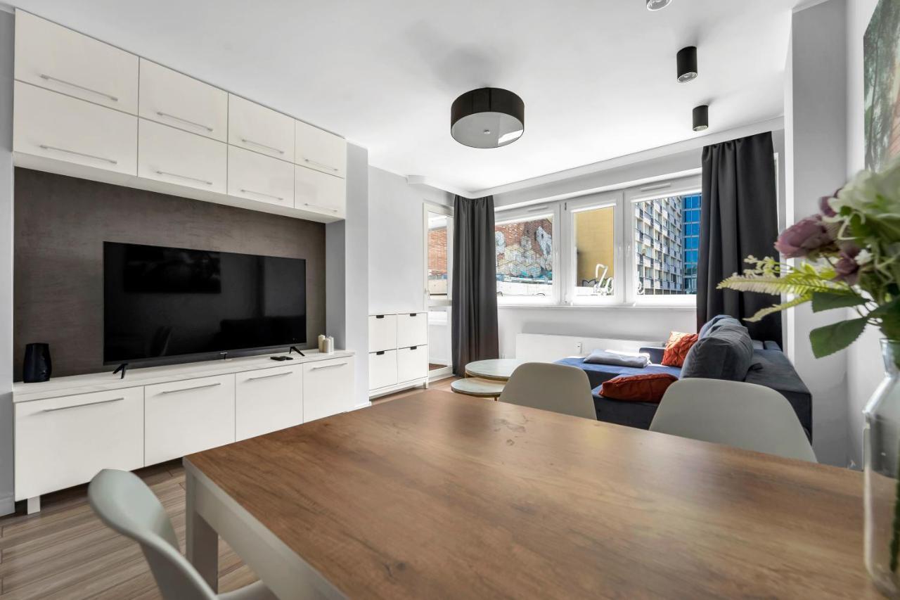 Chmielna Downtown Apartments - City Center, Aircon - By Rentujemy Warschau Buitenkant foto